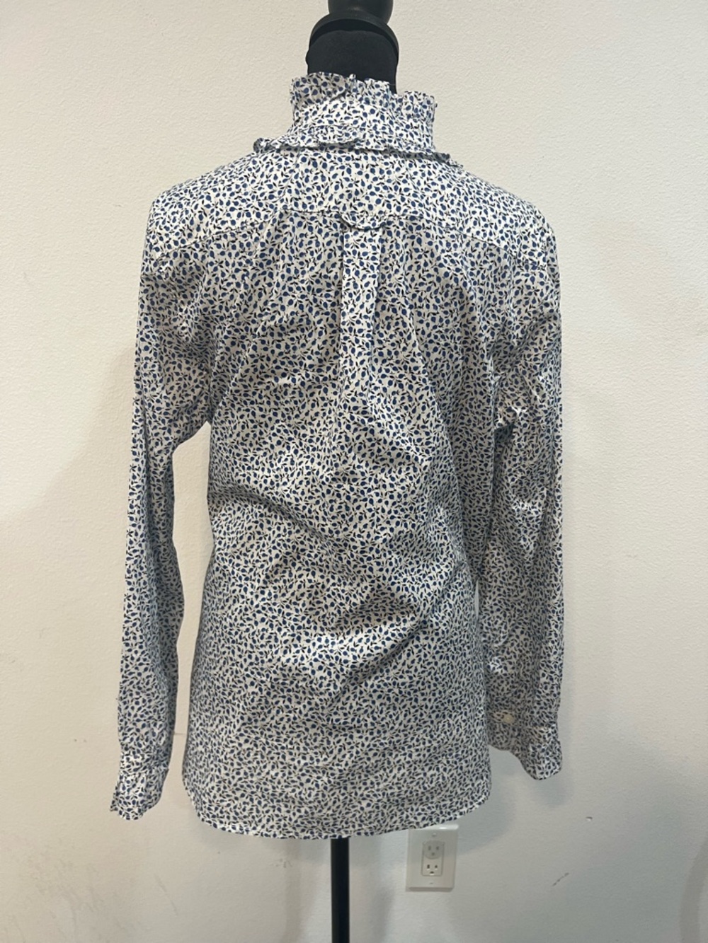 J. Crew Blue Floral Ruffle Collar Button Down Blouse Cottagecore Feminine Top - Picture 8 of 8